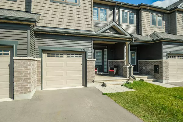 Orleans - Cumberland And Area, ON K4A 3R4,956 Socca CRES