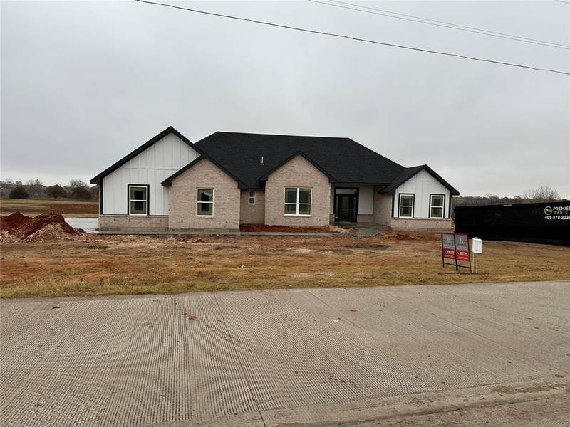 1187 Wolf Creek Drive, Blanchard, OK 73010