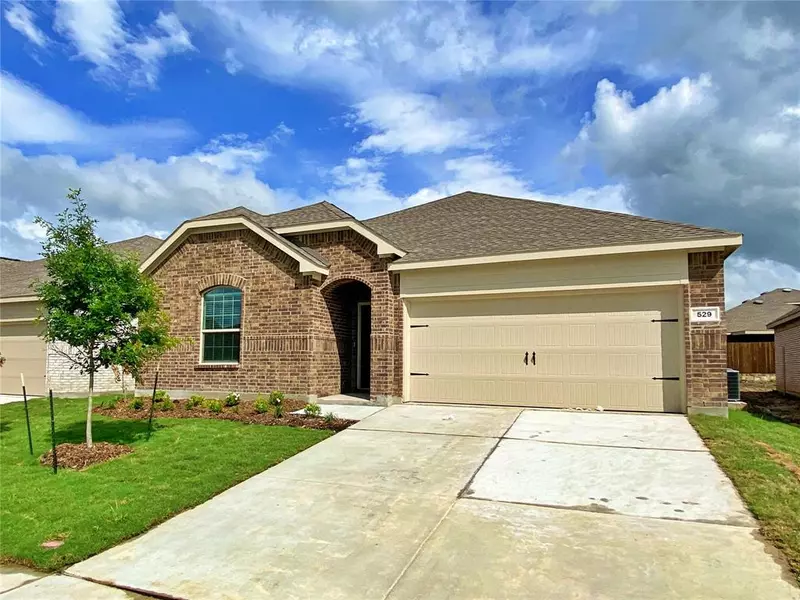 529 Robinson Way, Fate, TX 75189