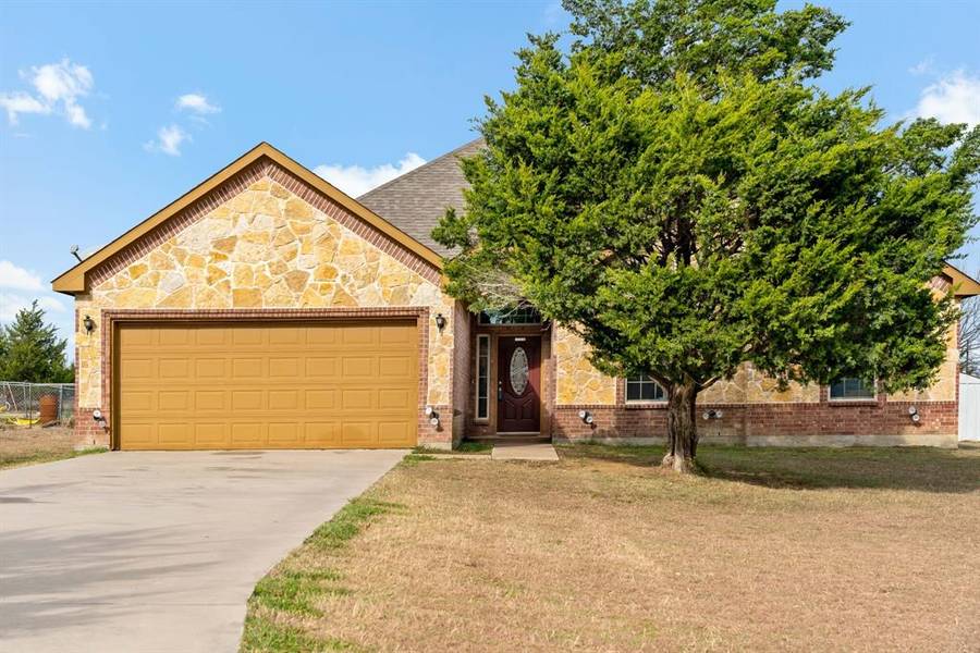 8413 Kelly Lane, Alvarado, TX 76009