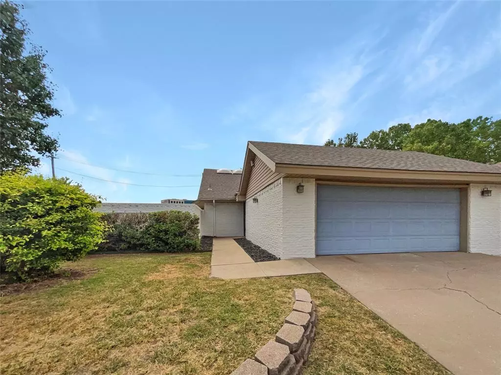 Oklahoma City, OK 73120,11105 Springhollow Court