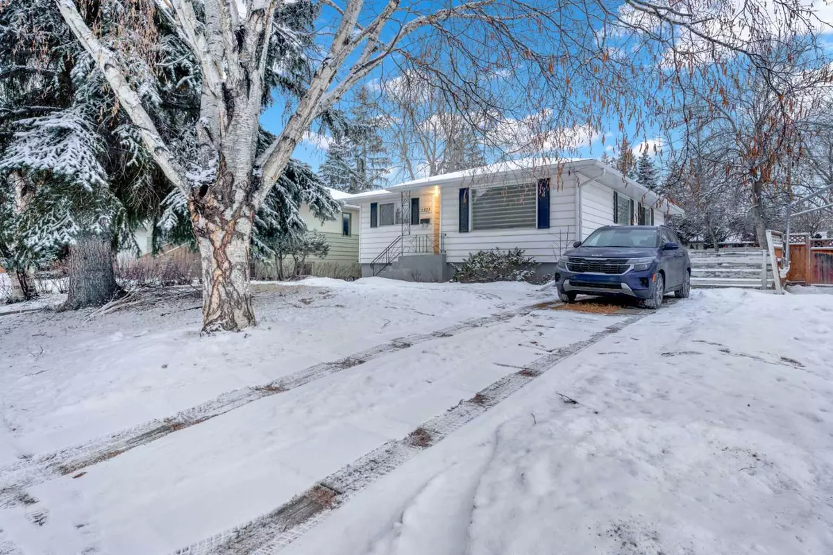 Calgary, AB T2M 3Y1,2323 23 ST Northwest