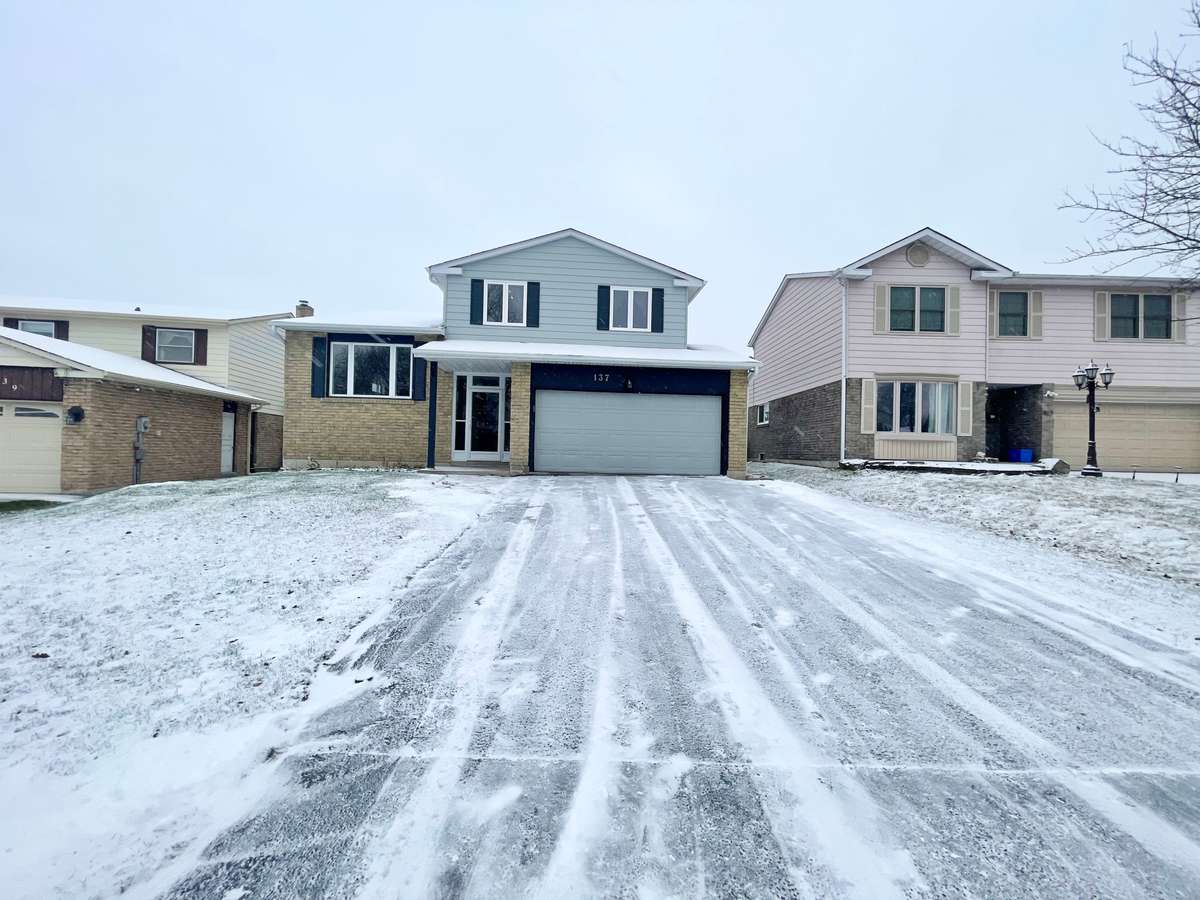 Newmarket, ON L3Y 4Z6,137 Huron Heights DR