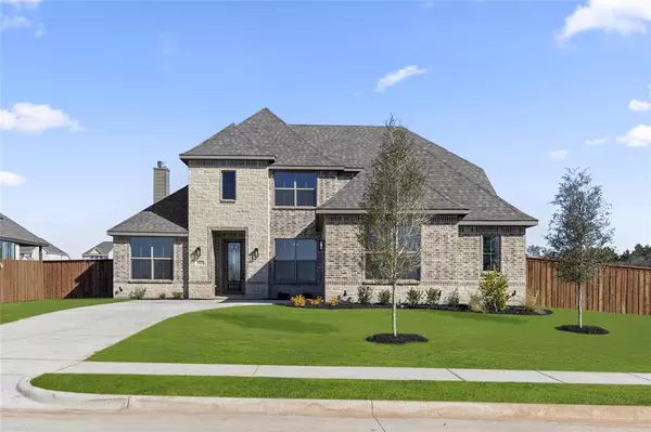 821 Anthem Lane, Forney, TX 75126