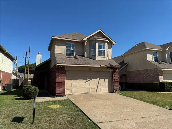 2324 Hunters Run Drive,  Dallas,  TX 75232