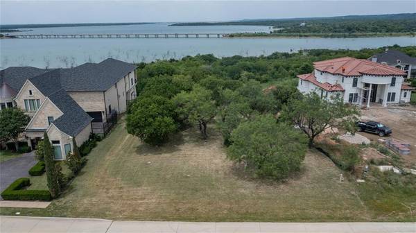 1047 Mallard Pointe Drive, Grand Prairie, TX 75104