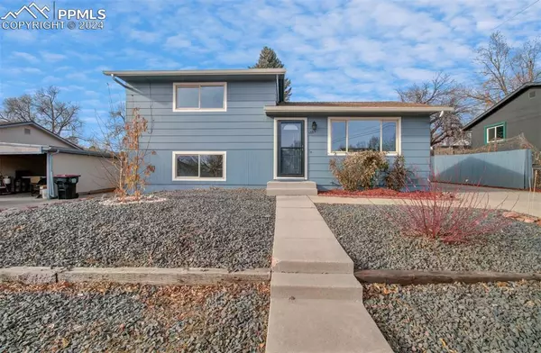 1002 Boggs PL, Colorado Springs, CO 80910