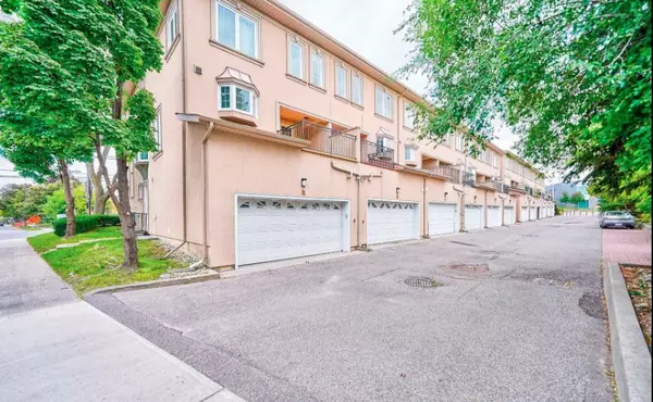 Toronto C14, ON M2M 3R9,3348 Bayview AVE #P