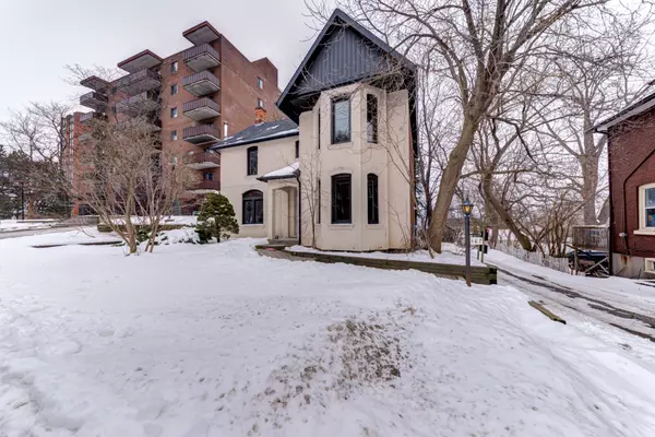 167 Collier ST #1, Barrie, ON L4M 1H6