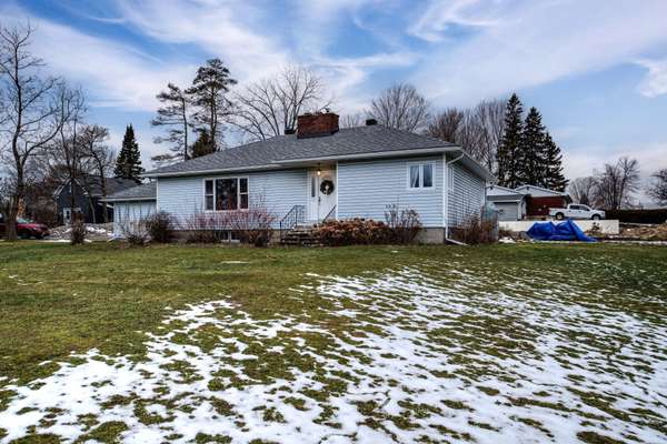 237 Dufferin RD, Drummond/north Elmsley, ON K7H 3B5