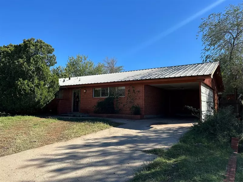 1708 E 14th Street, Sweetwater, TX 79556