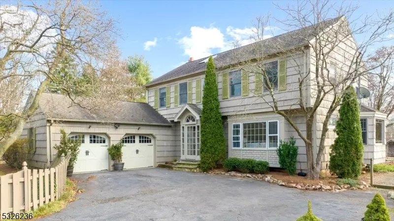 2 Pheasant Ln, Holland Twp., NJ 08848