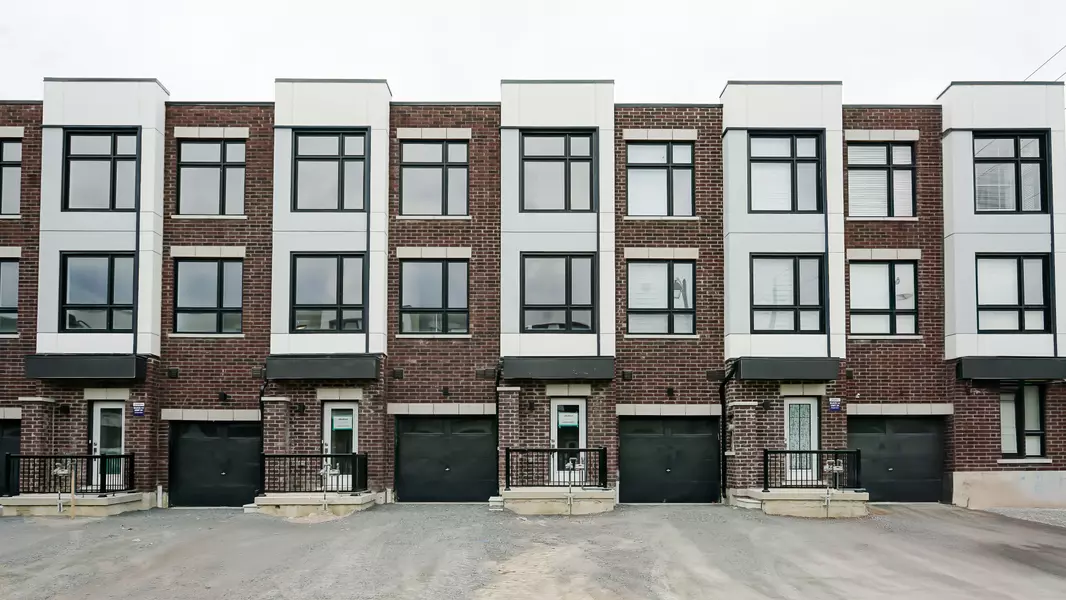 6 Pegler ST E, Ajax, ON L1S 7M3