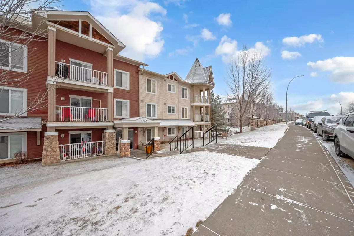 Calgary, AB T3K5Z7,70 Panamount DR NW #2111