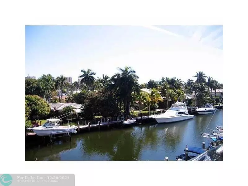 Fort Lauderdale, FL 33301,40 Isle Of Venice Dr  #13