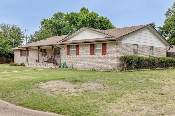 8201 NW 26th Street, Bethany, OK 73008