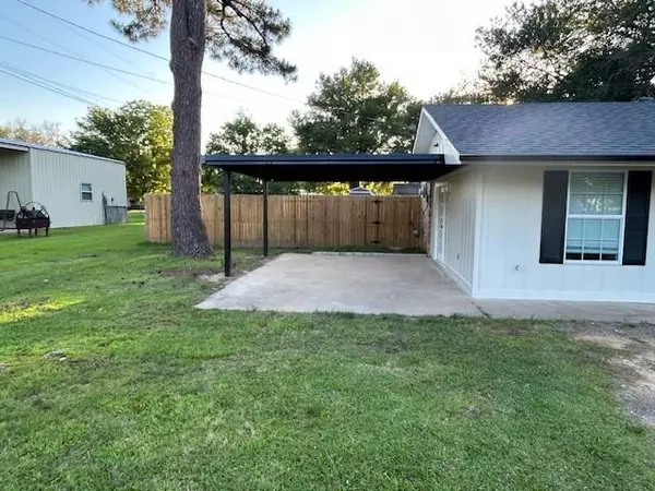 Van, TX 75790,219 N Oak Place