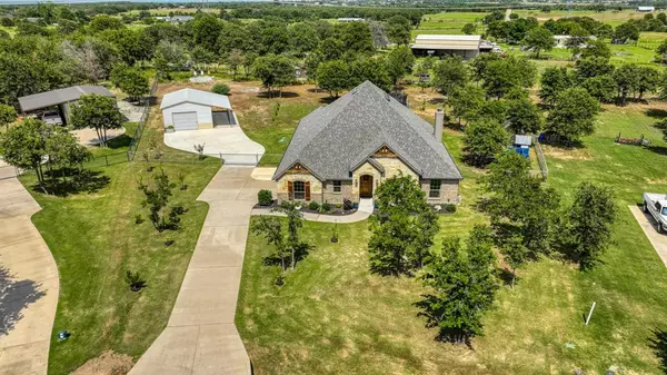 337 Timbers Circle, Poolville, TX 76487