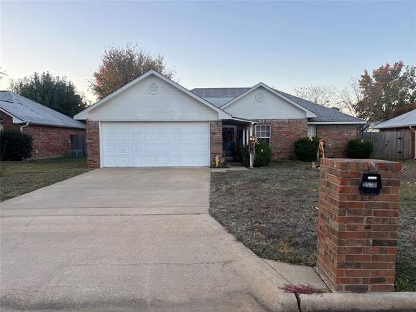 2550 Briarwood Drive, Paris, TX 75460