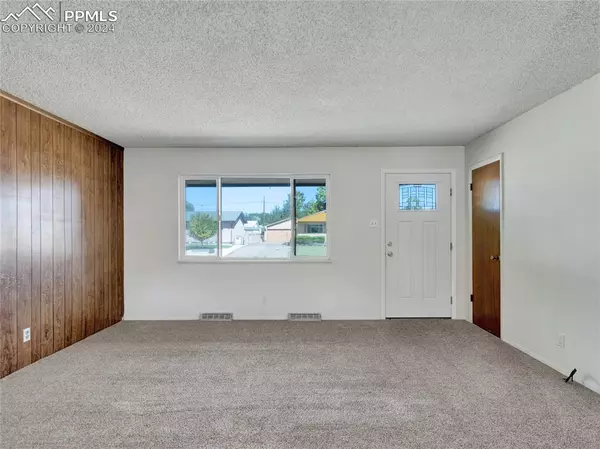 Pueblo, CO 81005,3820 Lancaster DR