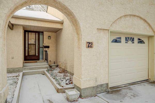 Calgary, AB T3K3G7,72 Sandarac CIR Northwest