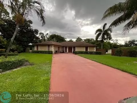 Greenacres, FL 33463,5940 Piney Ct