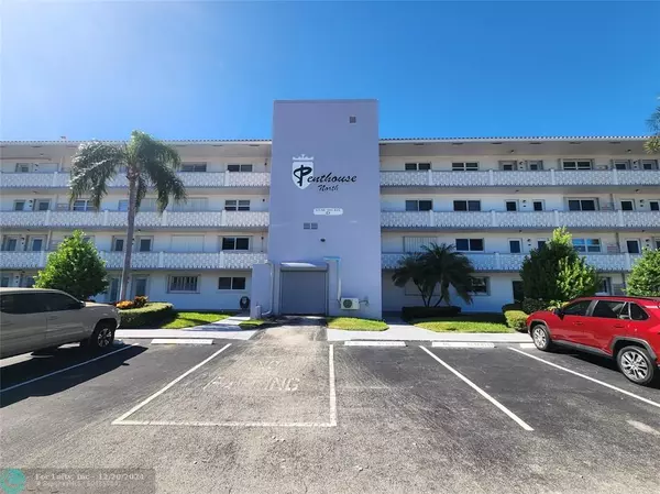 Deerfield Beach, FL 33441,105 NE 19th Ave  #456