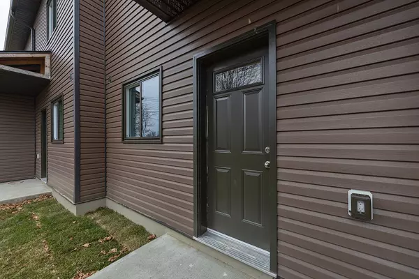 Gananoque, ON K7G 2H6,775 KING ST W