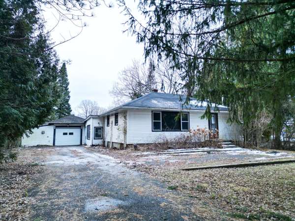 2619 Perth RD, Kingston, ON K0H 1S0