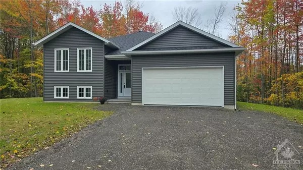 116 STORYLAND RD, Horton, ON K7V 3Z8