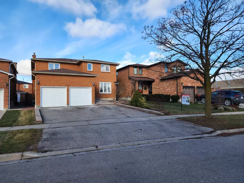 171 Ridgefield CRES, Vaughan, ON L6A 1J7