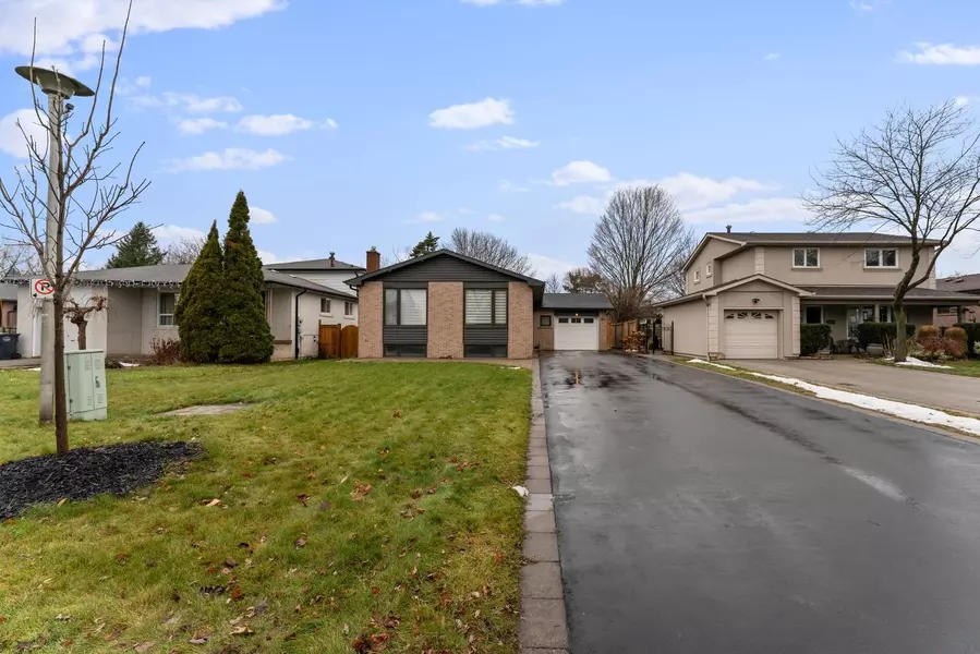 165 Kingsview DR, Caledon, ON L7E 3W8