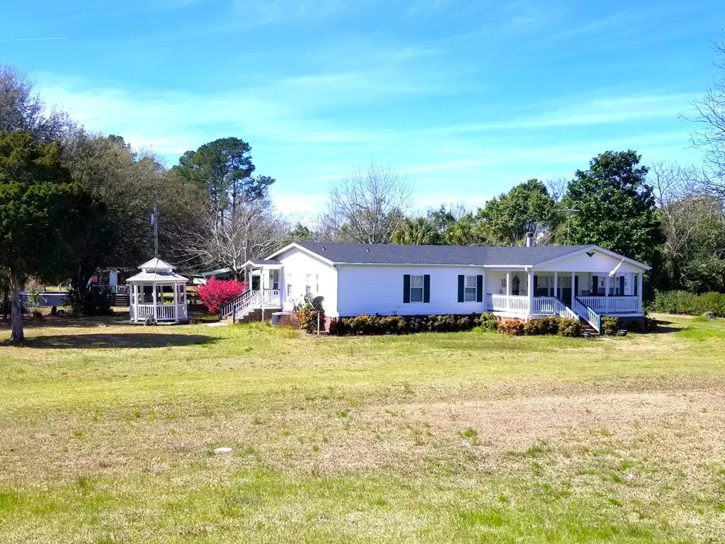 Elloree, SC 29047,202 Backforty Rd