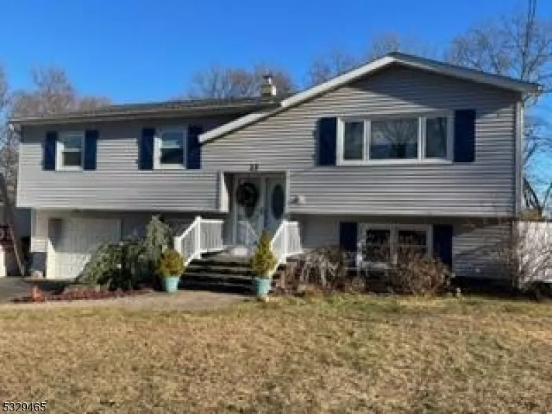 Mount Olive Twp., NJ 07828,13 Louis Dr