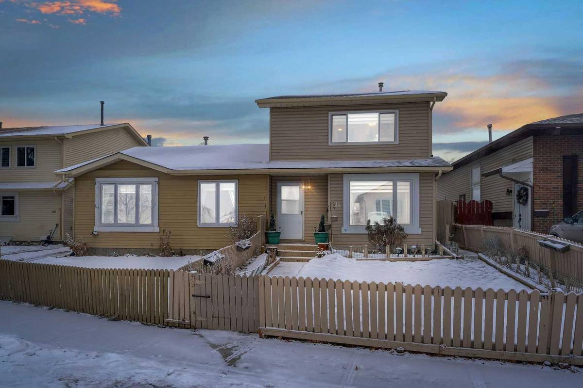 Calgary, AB T3J 1P1,144 Castlebrook Rise Northeast