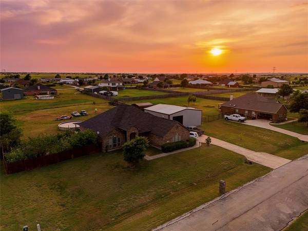 1101 Macadamia Street,  Venus,  TX 76084