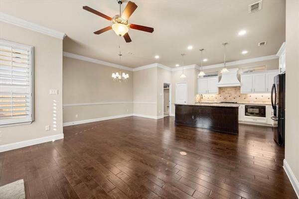 North Richland Hills, TX 76180,6113 Pleasant Dream Street