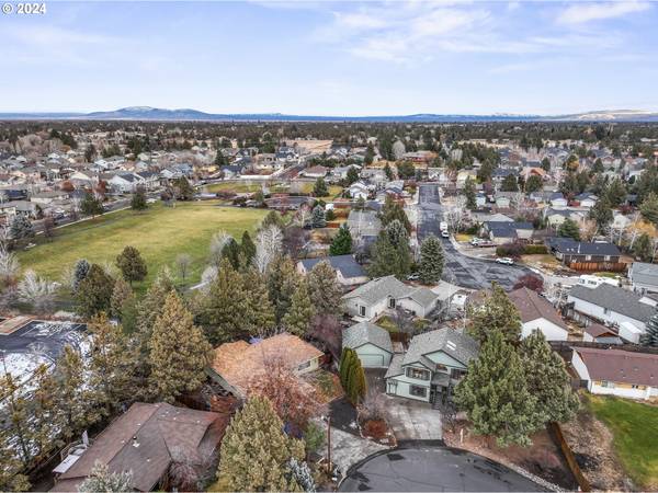 Bend, OR 97701,1894 NE DIABLO WAY