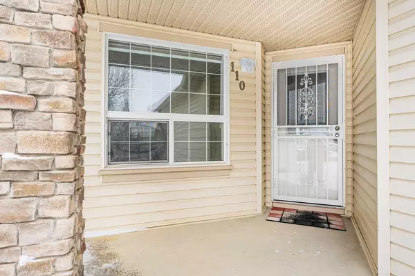 Calgary, AB T3J 5B6,110 Saddlecrest Close NE