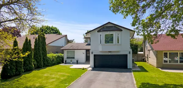 12 Charing DR, Mississauga, ON L5N 1E9