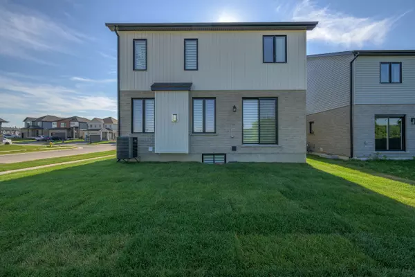 London, ON N6L 1K3,3741 Somerston CRES