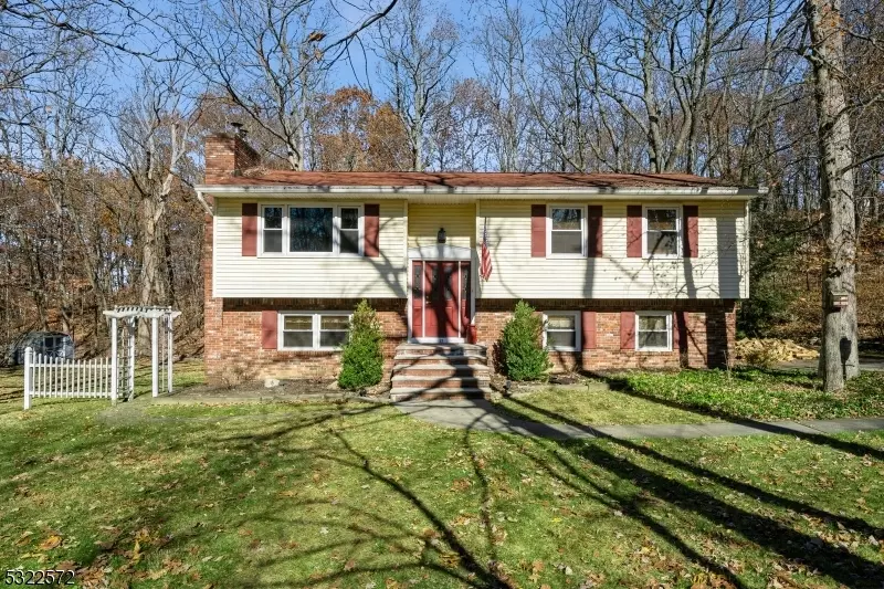 21 Elm Tree Rd, Vernon Twp., NJ 07422