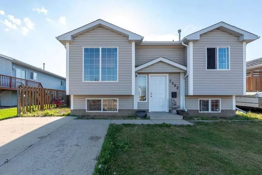 2602 44 AVE, Lloydminster, SK S9V 1S1