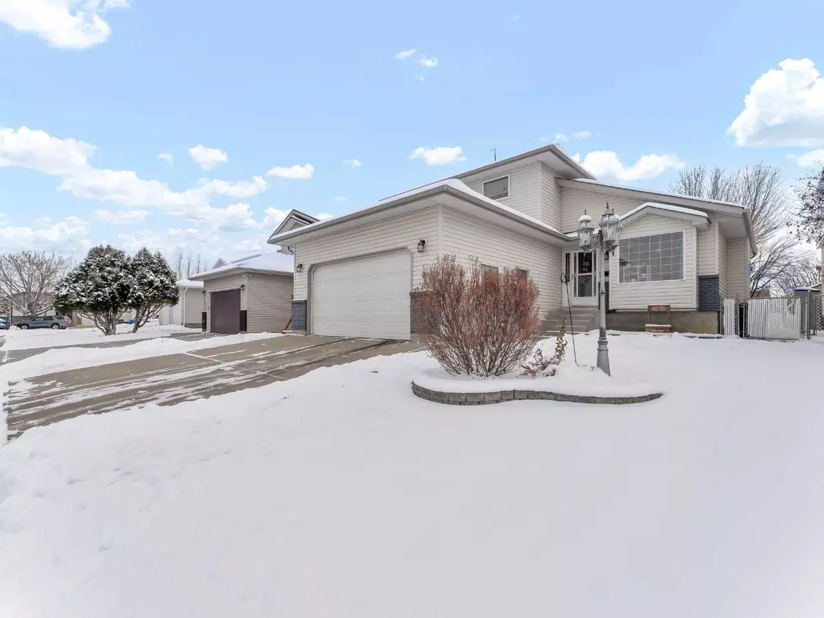 Medicine Hat, AB T1B4J4,15 Storrs CRES Southeast