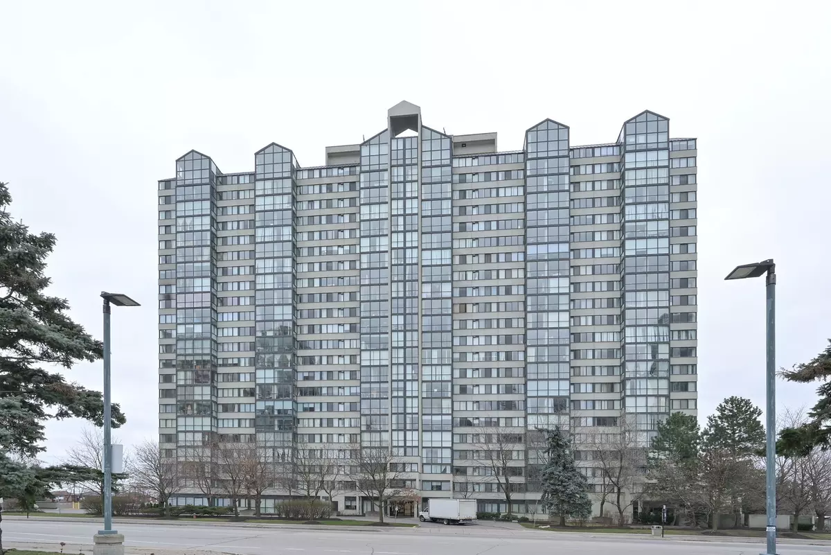 Mississauga, ON L5B 3W4,350 Webb DR #308