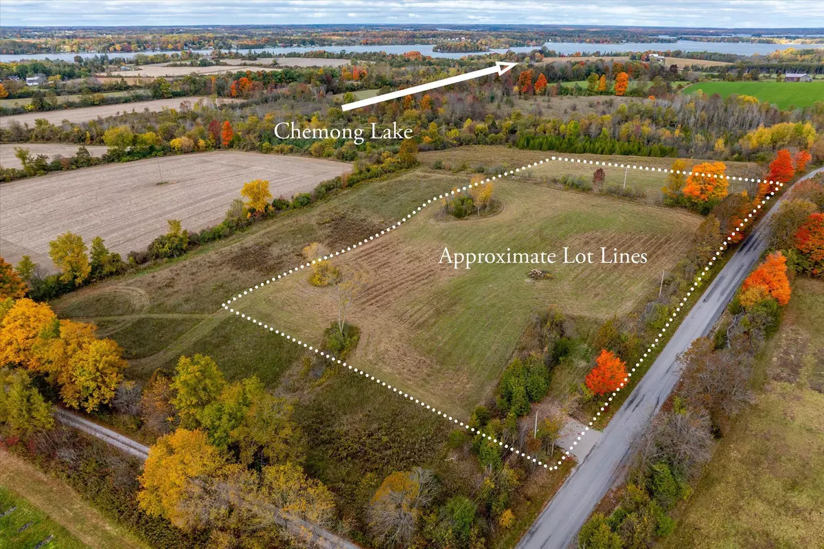 Smith-ennismore-lakefield, ON K0L 2H0,0 Centre Line N/A