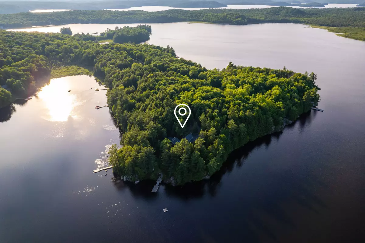 Lake Of Bays, ON P0B 1A0,1042 Truscott PL