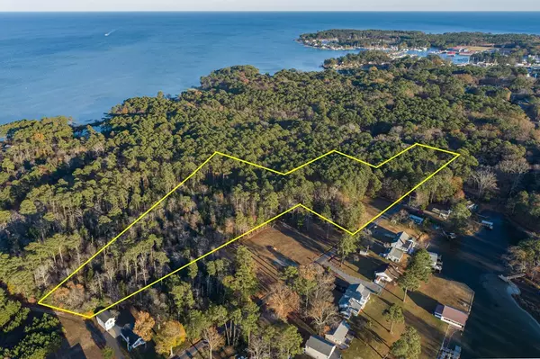 Deltaville, VA 23043,00 Honeysuckle LN