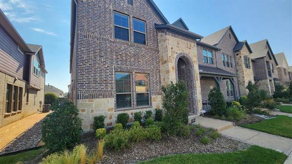 4739 Smokey Quartz Lane, Arlington, TX 76005