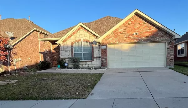 7208 Kentish Drive, Fort Worth, TX 76137